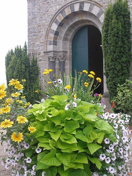 L'entrée de la Chapelle de Beauvais