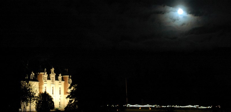 Le Château de la Rigaudière de nuit