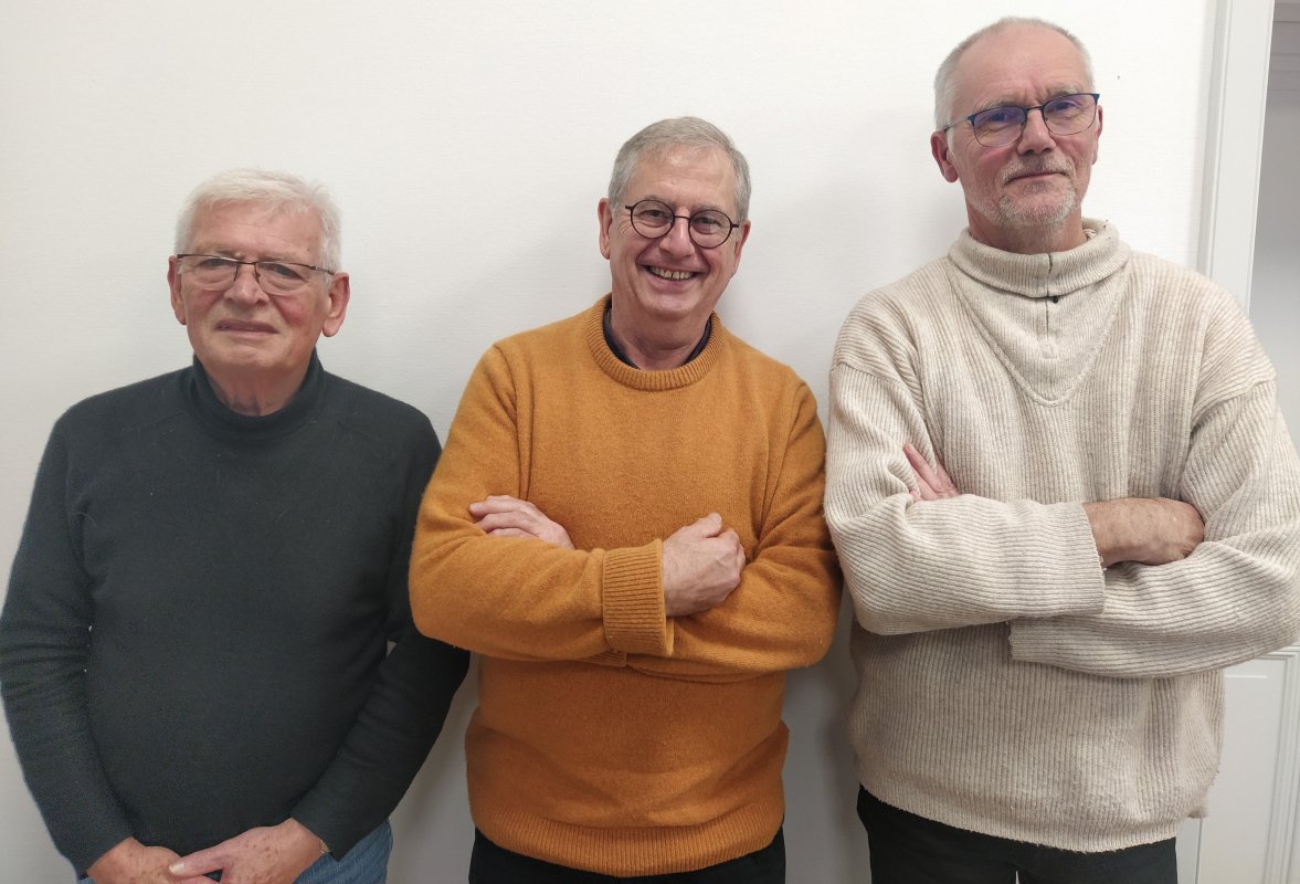 Les agents recenseurs 2024 : de gauche à droite sur la photo : Jean-Louis COUPEL, François STRUB, Pascal HÉLARY